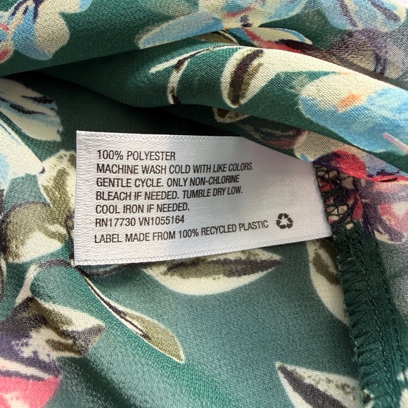 New Day Green Floral Sheer Blouse Size Small - Picture 7 of 9
